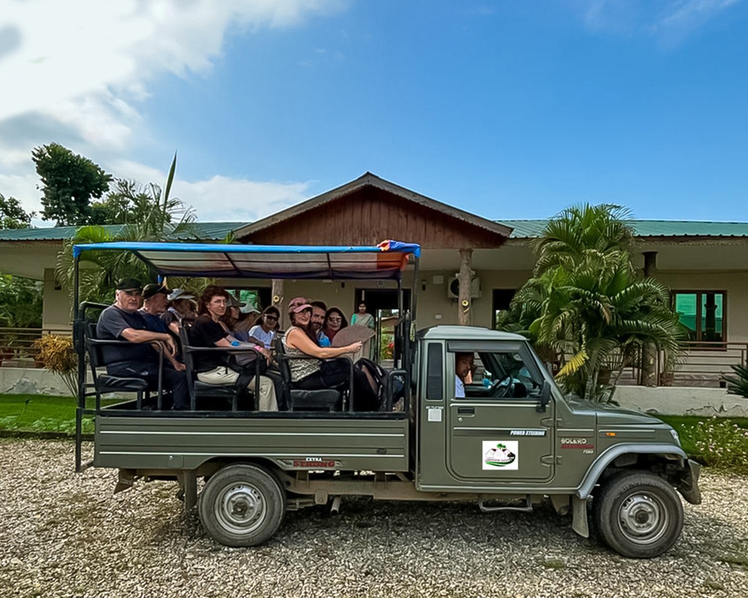 Greenland Safari, Sauraha Bagian luar foto